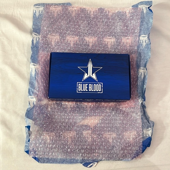 NIB! OOS! Blue Blood Palette by Jeffree Star - Picture 2 of 7